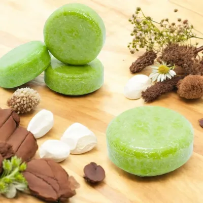 Champú Sólido para Cabellos Normales: Limpieza suave con manteca de cacao y manzanilla. 🌿🍋🌱